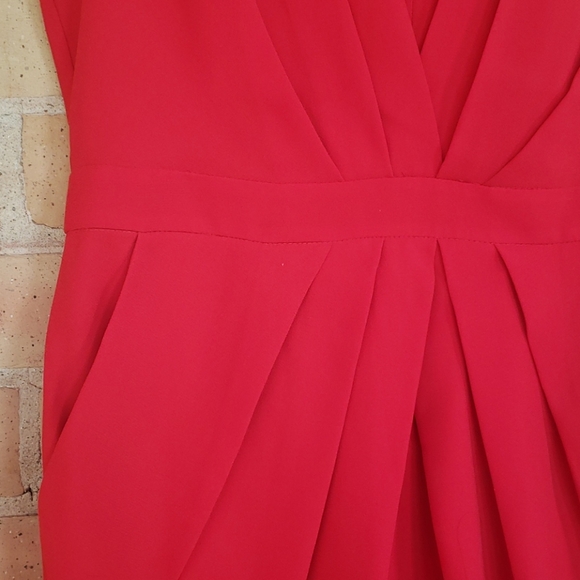 Red dress 💃 - Picture 3 of 5